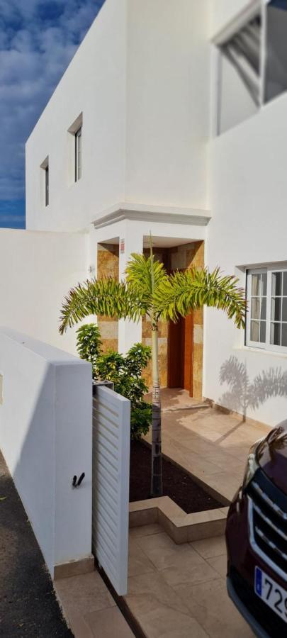 Villa Pousadoiro Playa Blanca  Ngoại thất bức ảnh
